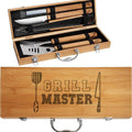 Set de 5 ustensiles de barbecue avec manches en bois et boucles en cuir, présenté dans un coffret en bois robuste et élégant, idéal pour grillades et cuisine en extérieur.