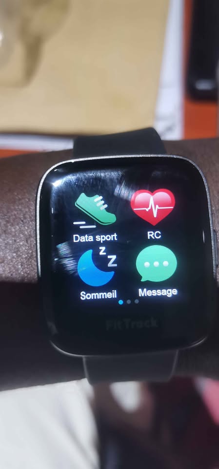 Montre connectée FitTrack – Suivi santé, sport & notifications  SENBONO