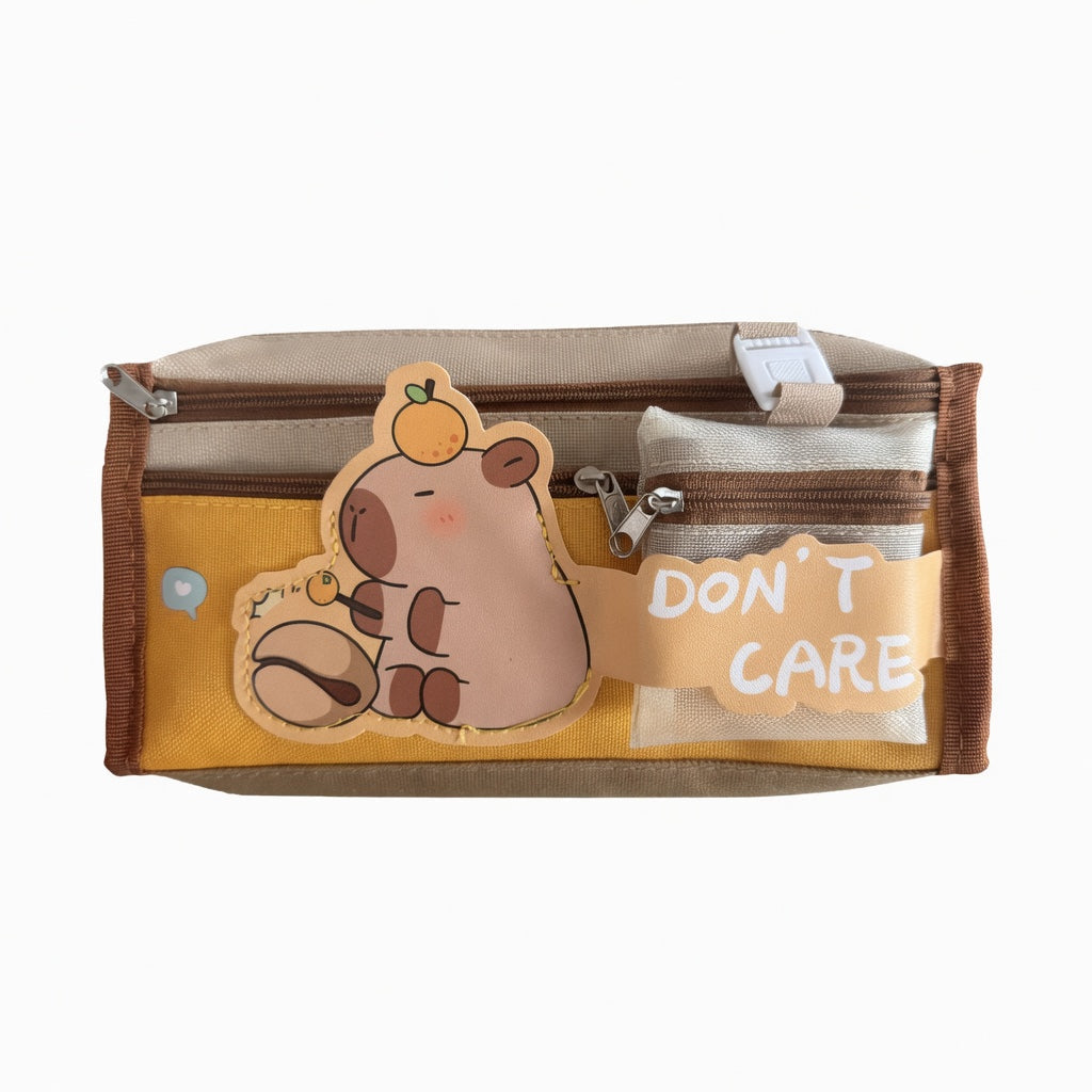 Trousse scolaire Capybara kawaii, compacte et résistante, idéale pour école ou bureau.