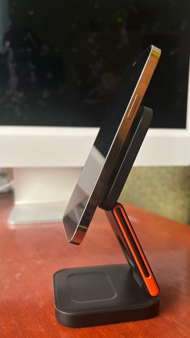 Station de charge sans fil 3-en-1 – Smartphone, Écouteurs & Montre connectée