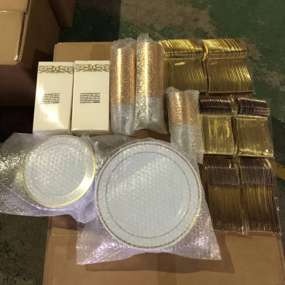 Service de table jetable de luxe doré, argenté ou rose gold, assiettes, verres et couverts élégants pour mariages, buffets et réceptions